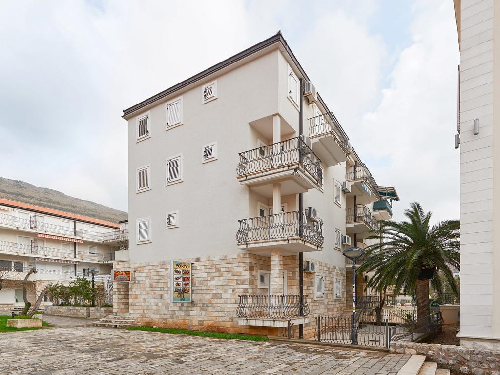 Blue Mare Apartment Petrovac Exterior photo